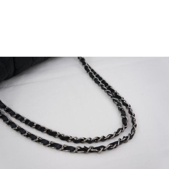 Chanel Chain Shoulder Bag - Picture 4 of 9